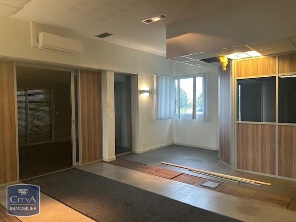   Location / Local Commercial 