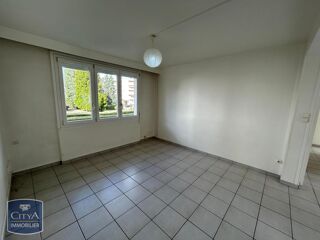  Appartement à louer 4 pièces 66 m²