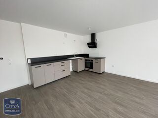  Appartement à louer 4 pièces 80 m²
