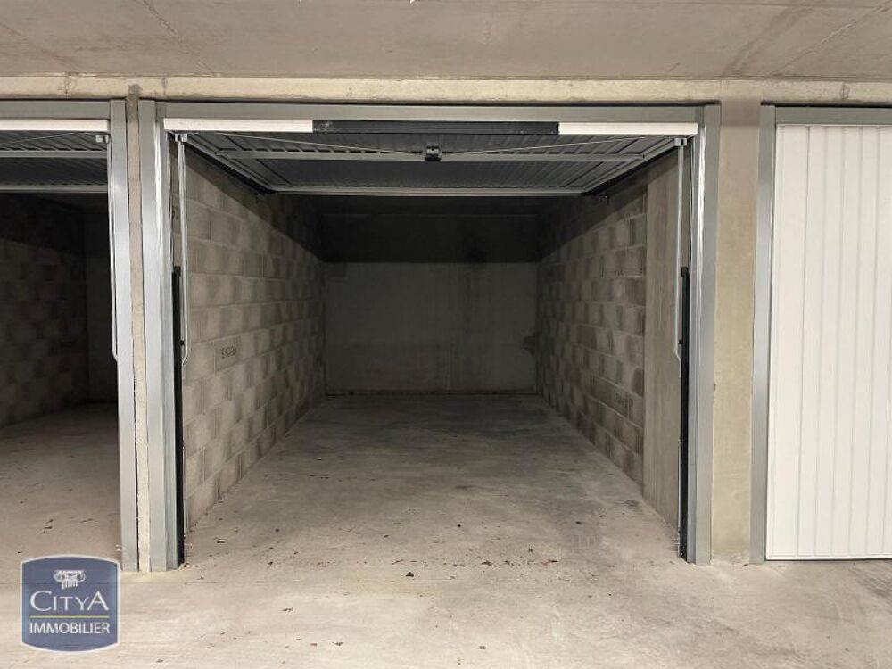location Parking / Garage Lyon 8