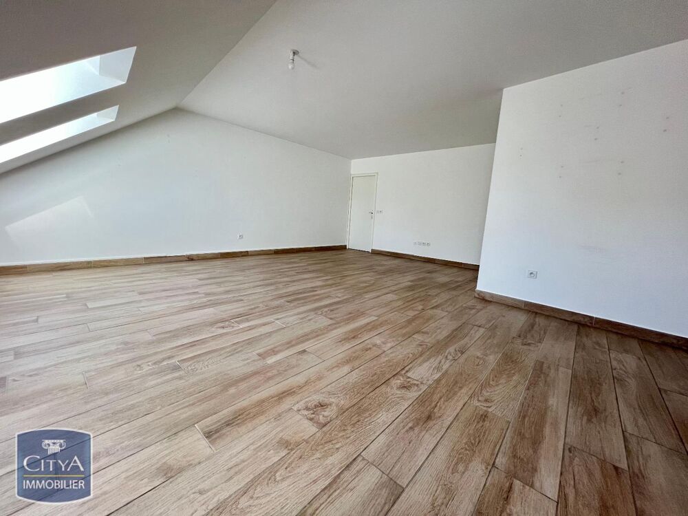 location Appartement - 2 pièce(s) - 53 m² Buc (78530)