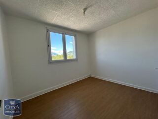  Appartement à louer 3 pièces 56 m²