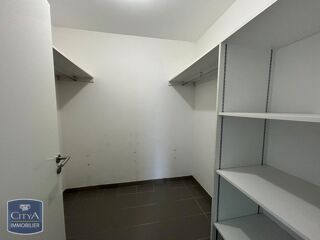  Appartement à louer 2 pièces 59 m²