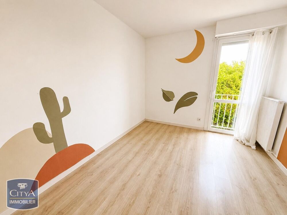 location Appartement - 4 pièce(s) - 95 m² Salon-de-Provence (13300)