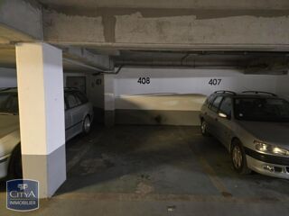  Parking / Garage à louer 