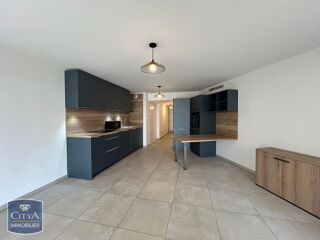  Appartement à louer 3 pièces 66 m²