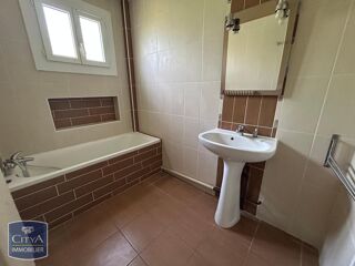  Appartement à louer 4 pièces 110 m²