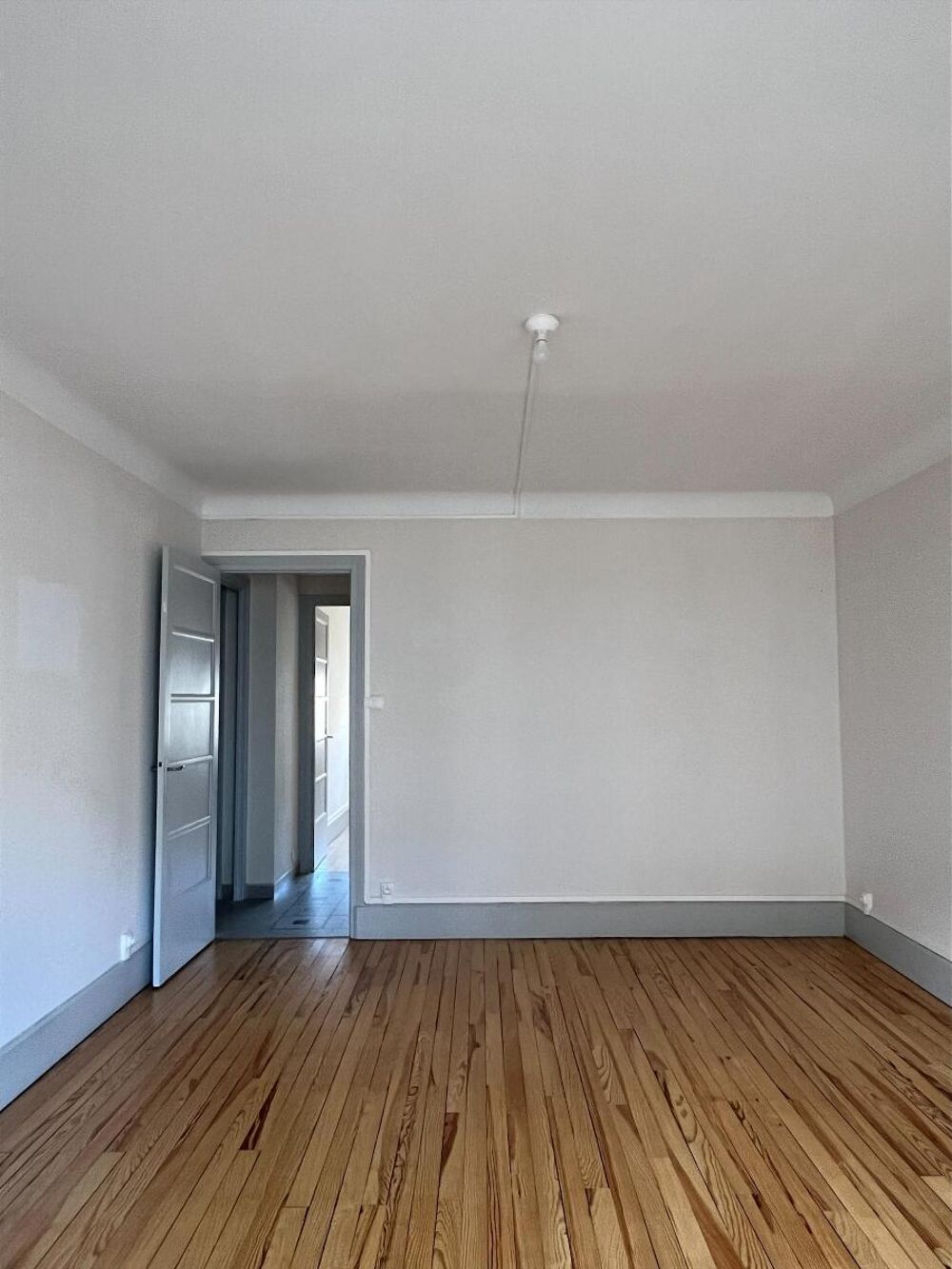 Grand F2 dans copropriété - secteur Badouillere - 16 Rue....