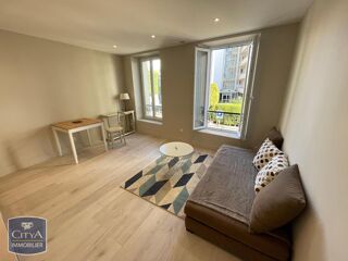  Appartement à louer 2 pièces 32 m²