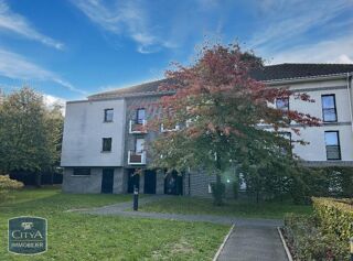  Appartement à louer 4 pièces 124 m²