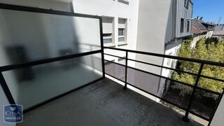  Appartement à louer 3 pièces 77 m²