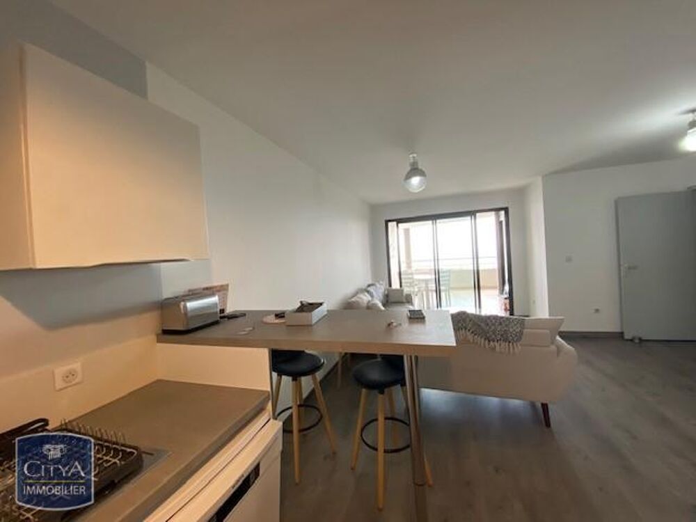 location Appartement - 3 pièce(s) - 72 m² Saint-Denis (97400)