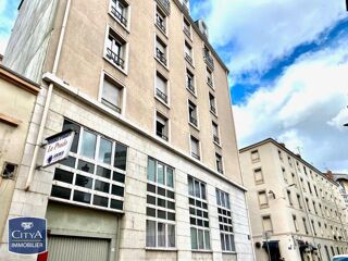  Parking / Garage � louer 