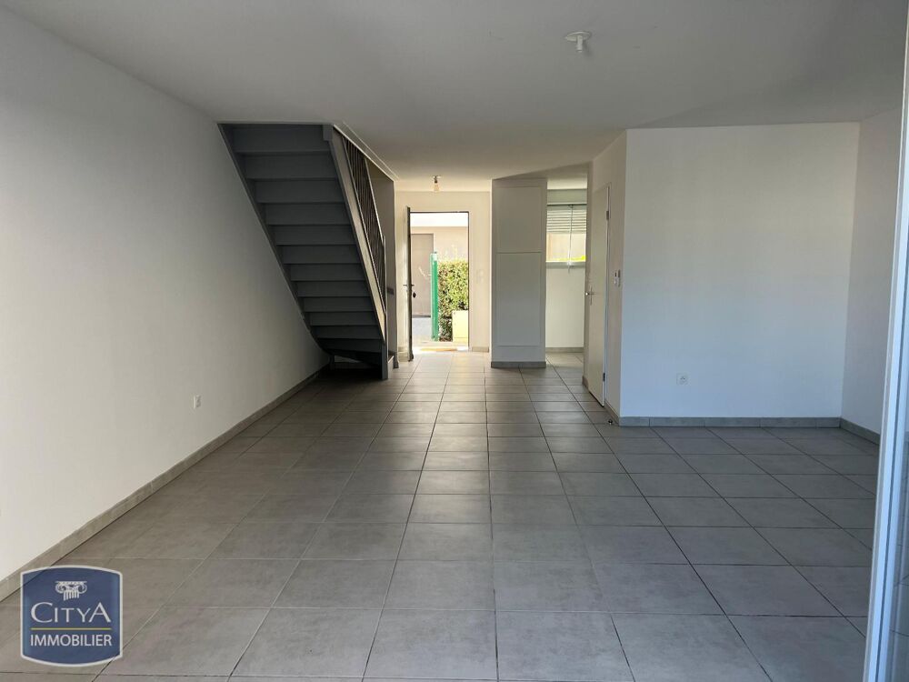 EXCLUSIVITÉ - MAISON 3 PIÈCES AVEC TERRASSE En location ....