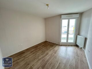  Appartement à louer 2 pièces 45 m²