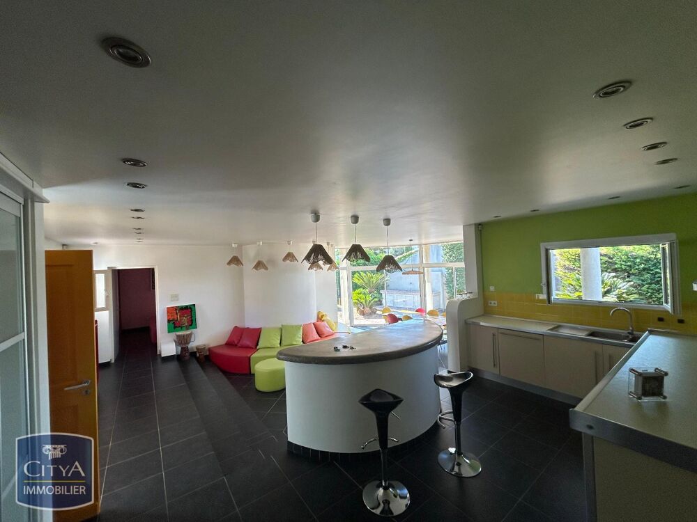 À LOUER Découvrez cette charmante maison T4 située à Mar....