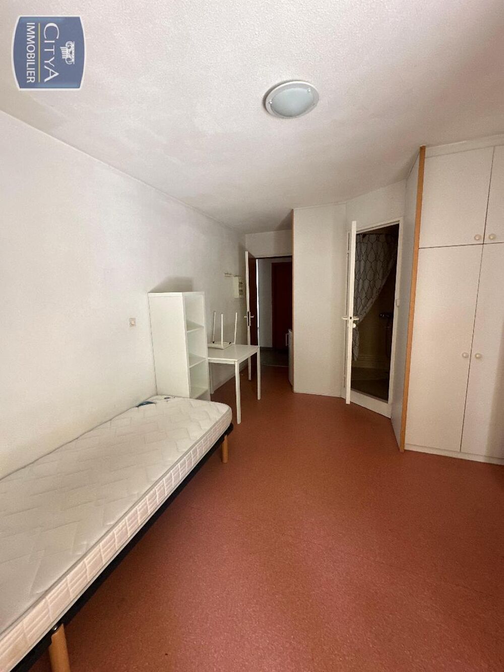 location Appartement - 1 pièce(s) - 17 m² Nimes (30900)