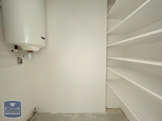  Appartement à louer 4 pièces 80 m²