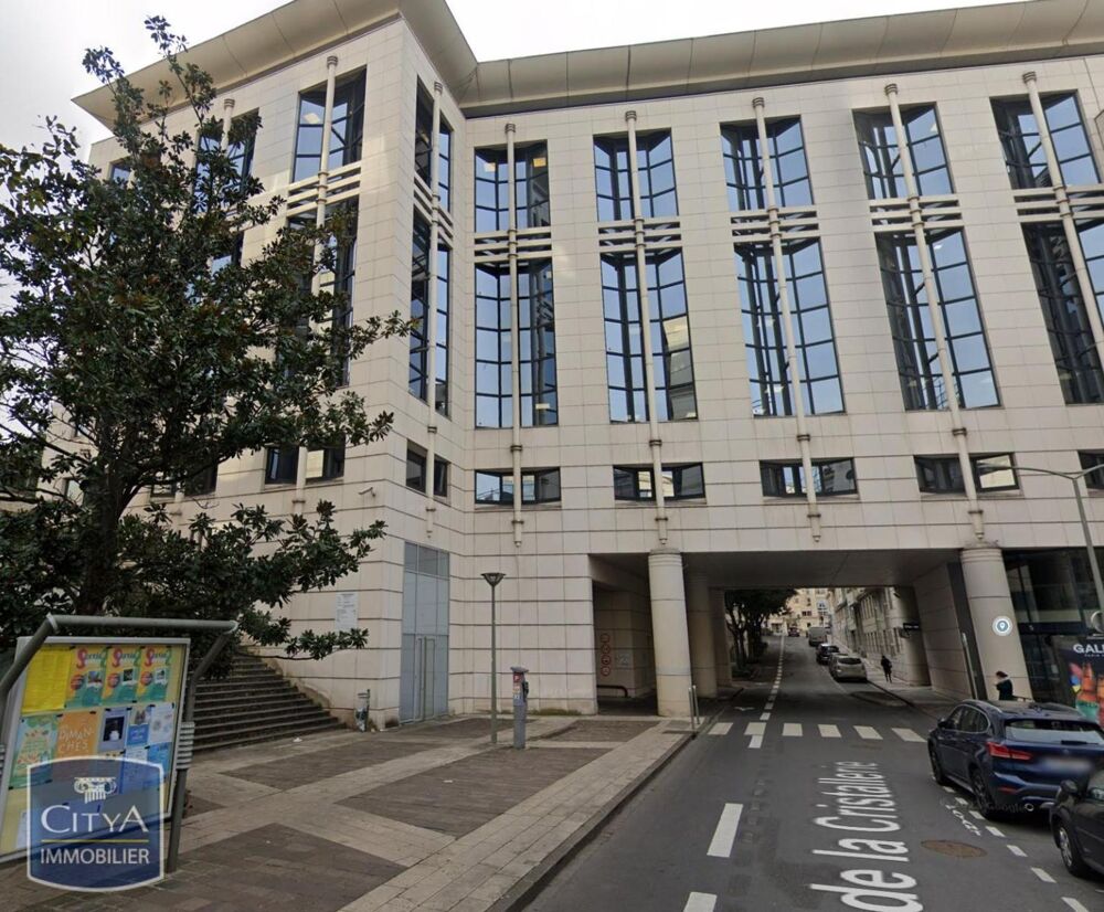 location Parking / Garage Sèvres (92310)