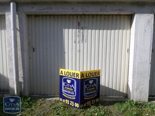  Parking / Garage à louer 