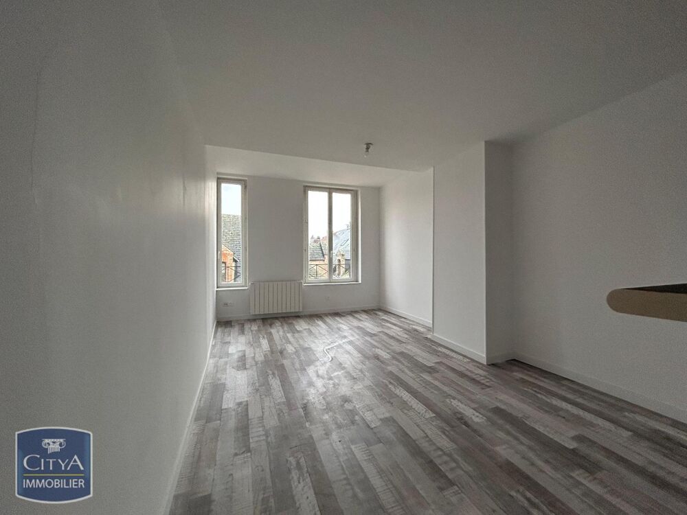 À LOUER : Appartement rénové T3 à Dieppe, situé au trois....