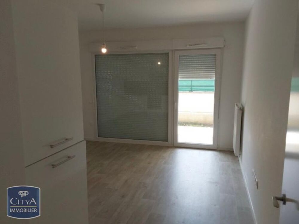 location Appartement - 1 pièce(s) - 37 m² Les Ulis (91940)