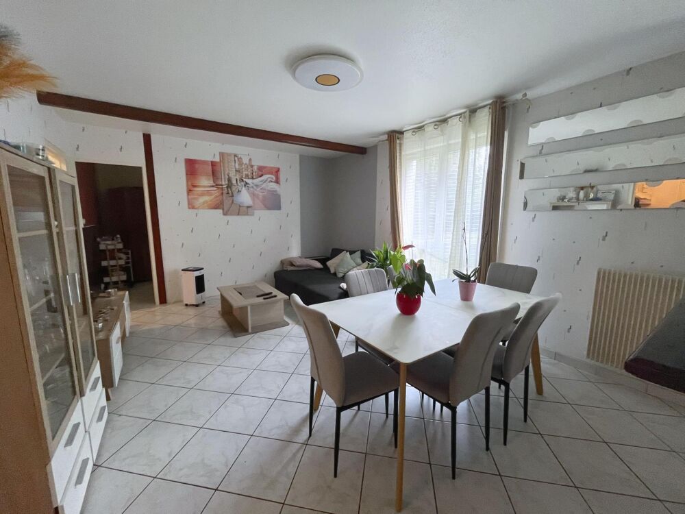 location Appartement - 4 pièce(s) - 81 m² Seloncourt (25230)