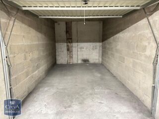  Parking / Garage � louer 