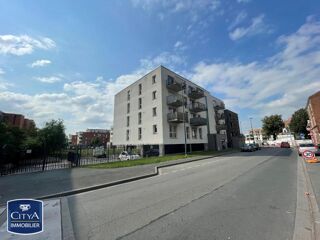  Parking / Garage à louer 