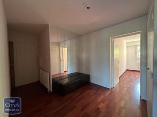  Appartement à louer 3 pièces 75 m²