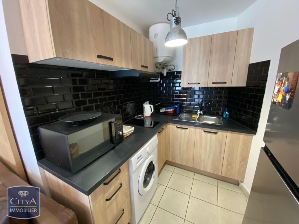 location Appartement - 1 pièce(s) - 22 m² La Possession (97419)