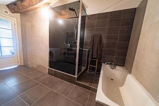  Appartement à louer 3 pièces 85 m²