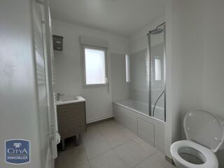  Appartement à louer 4 pièces 96 m²