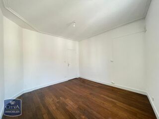  Appartement à louer 3 pièces 81 m²