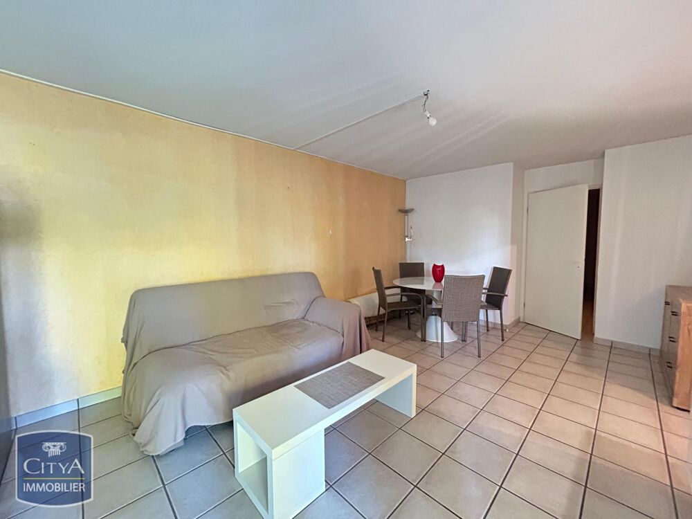 APPARTEMENT T3 AVEC PARKING DANS RESIDENCE SECURISEE A L....