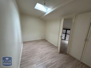  Appartement à louer 3 pièces 57 m²