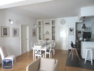  Appartement à louer 5 pièces 144 m²