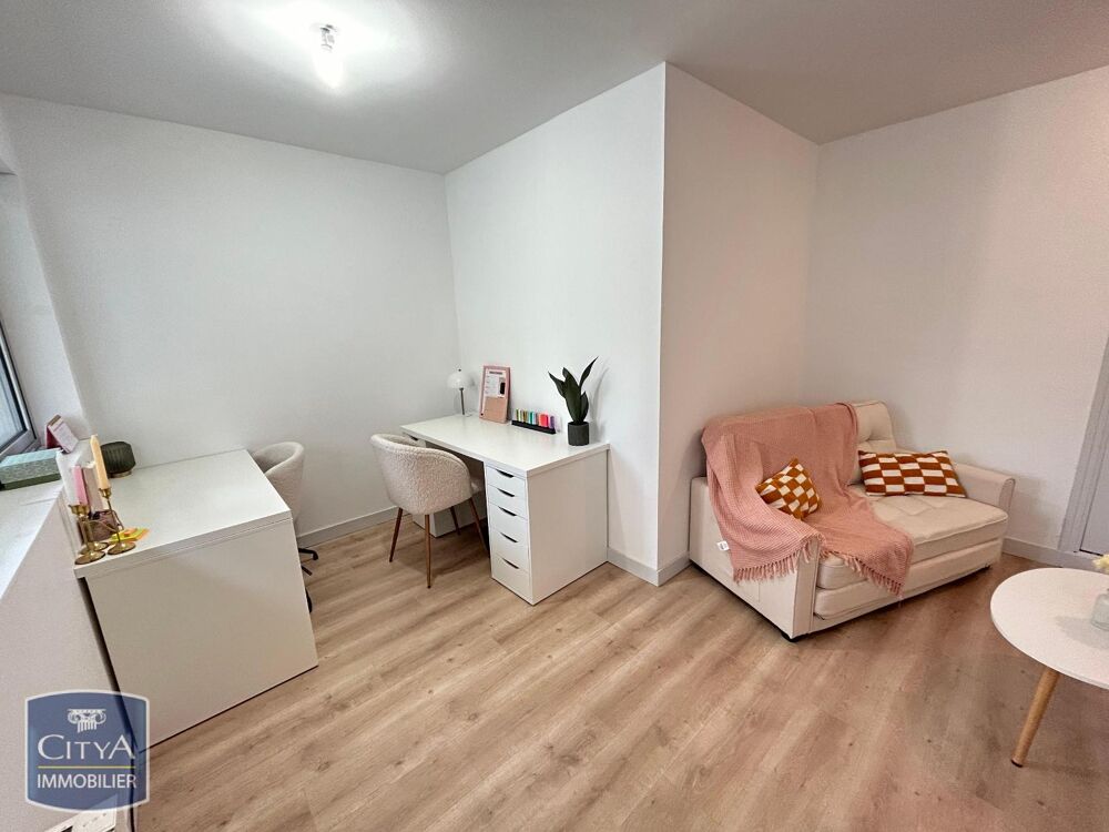 À LOUER : Appartement rénové T3 situé au coeur de la vill....