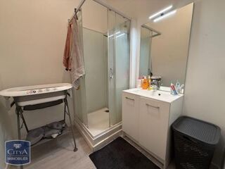  Appartement à louer 3 pièces 64 m²