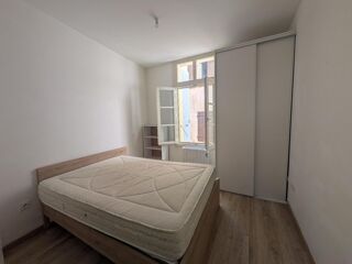  Appartement à louer 2 pièces 33 m²