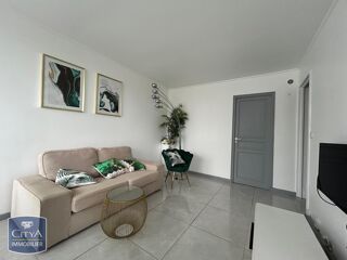  Appartement à louer 3 pièces 55 m²