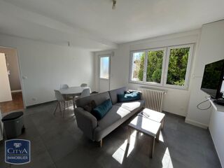  Appartement à louer 4 pièces 63 m²