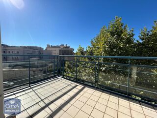  Appartement à louer 4 pièces 97 m²