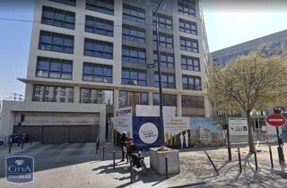  Parking / Garage � louer 