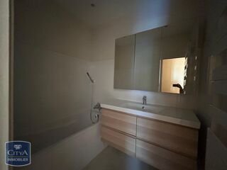  Appartement à louer 2 pièces 67 m²
