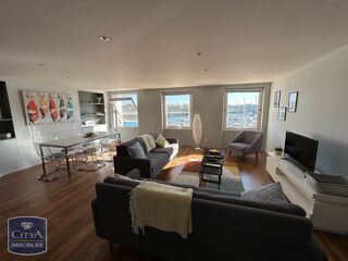  Appartement à louer 3 pièces 145 m²