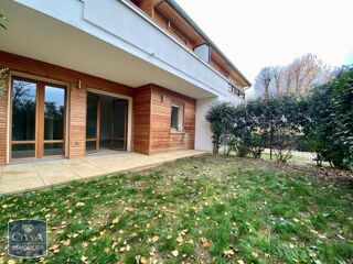  Appartement à louer 3 pièces 65 m²