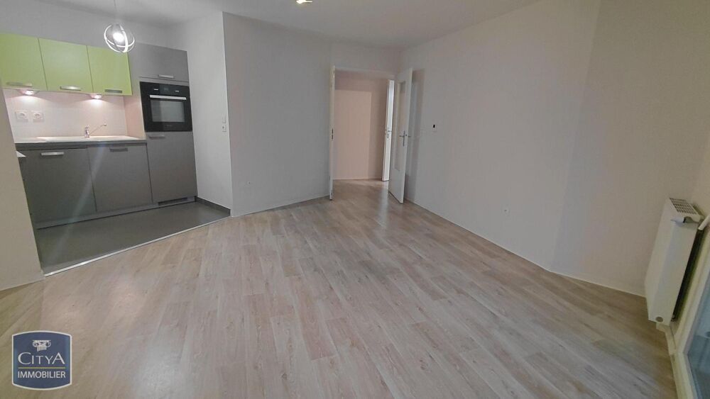Saint-Claude - A louer : Appartement T2 avec balcon A pr....
