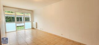  Appartement à louer 4 pièces 99 m²