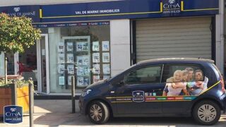  Parking / Garage � louer 